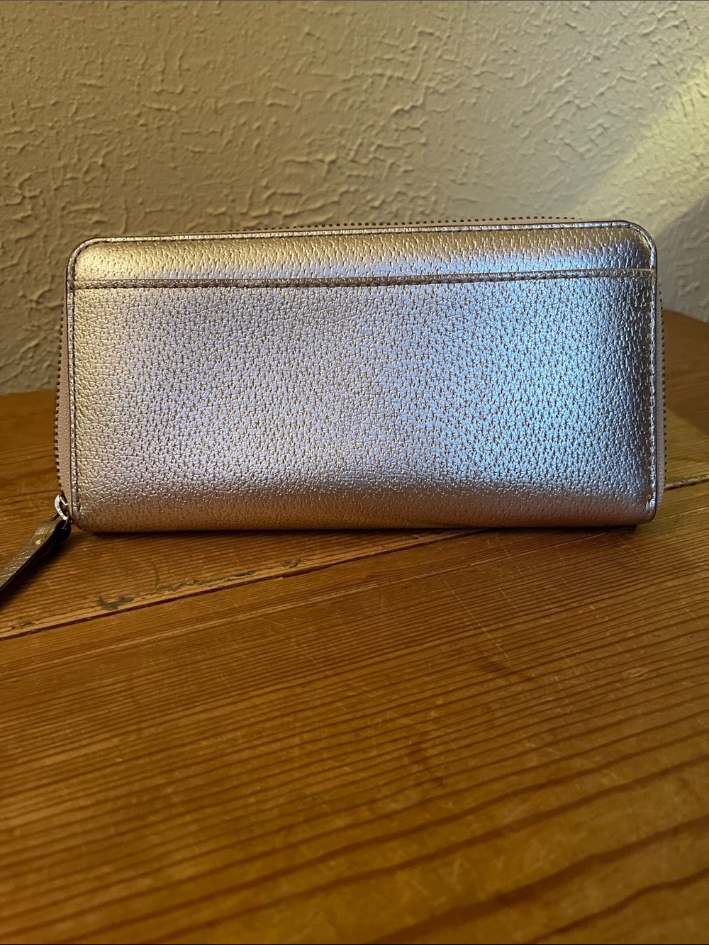 kate spade hard-to-find metallic champagne/rose gold wallet - Picture 2 of 11